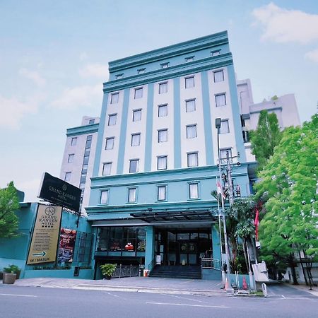 Grand Kangen Hotel Urip Sumoharjo Yogyakarta Exterior photo
